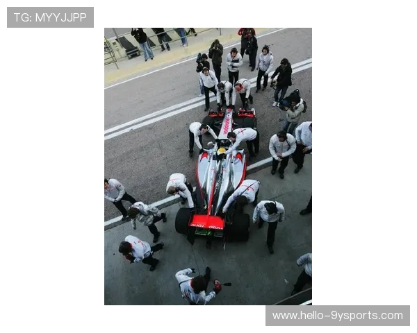 F1赛事激烈角逐 车队和车手纷纷调整策略迎接新赛季挑战