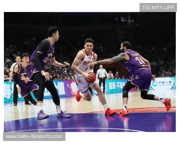 CBA季后赛激烈对决 广东队险胜辽宁队晋级四强